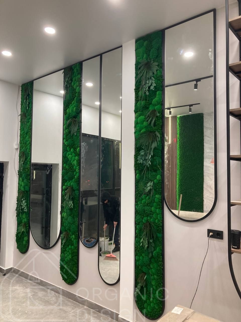 Apartment Greening - Decorative Moss, Plants and Flowers - Custom Made