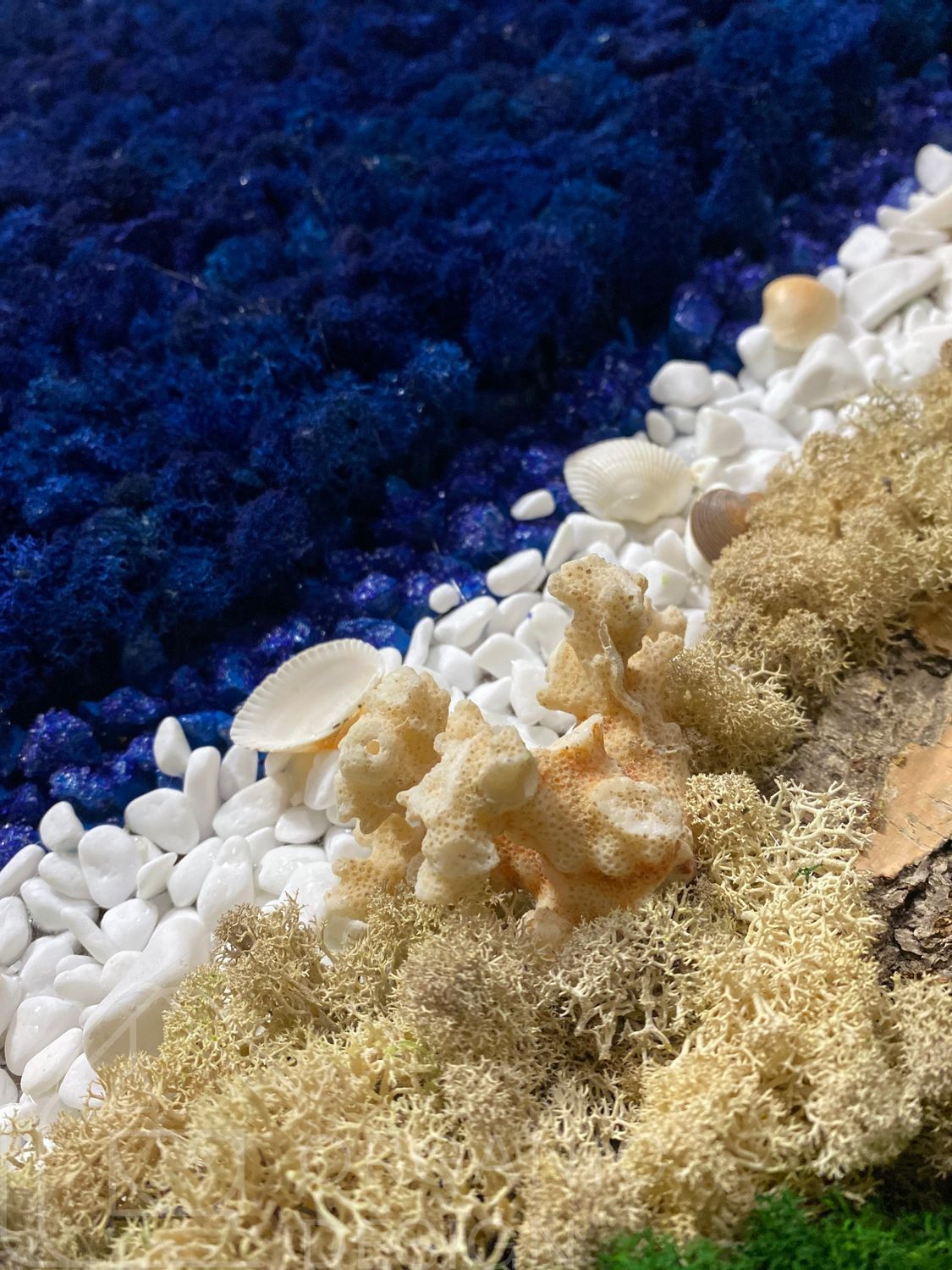 Moss, Wood and Decorative Stone Panel - 100x60 cm